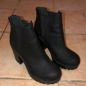 H&M Divided Platform Boots